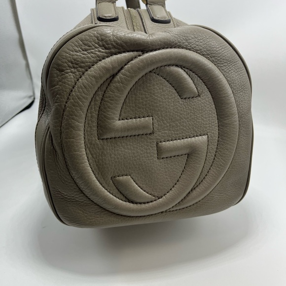 Gucci Pebbled Leather Double Handle Boston Soho Handbag w/ Tassel Accents Taupe - Picture 2 of 11
